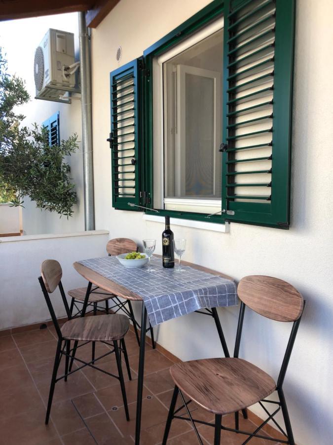 Apartments Mira Trogir Kültér fotó